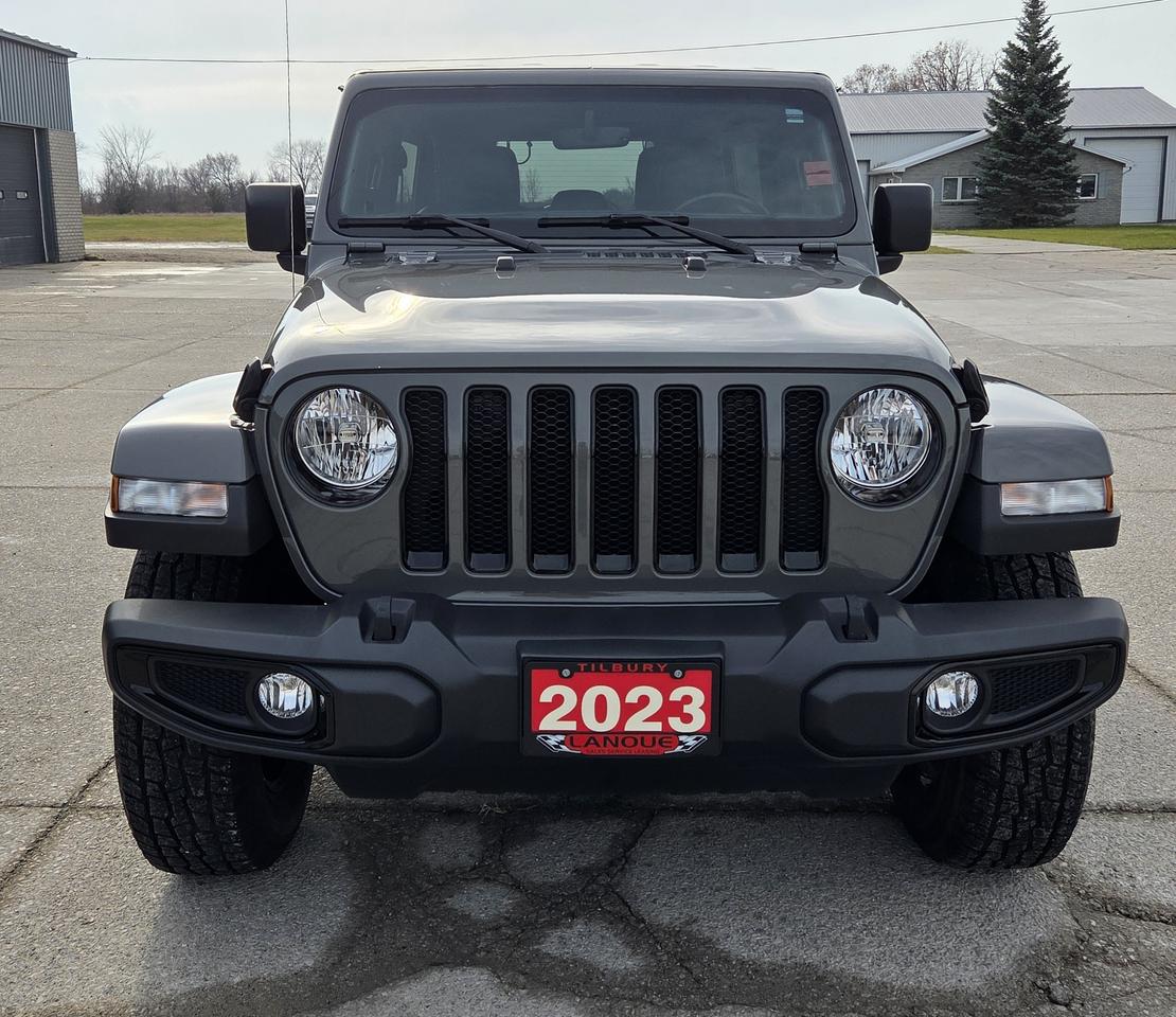 2023 Jeep Wrangler Sahara Altitude Photo