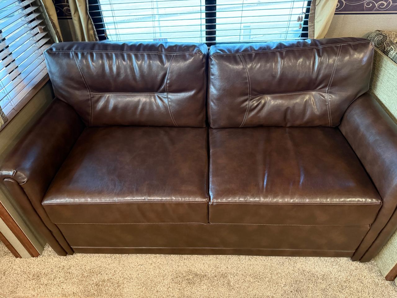 2015 Keystone Outback 298RE Photo5