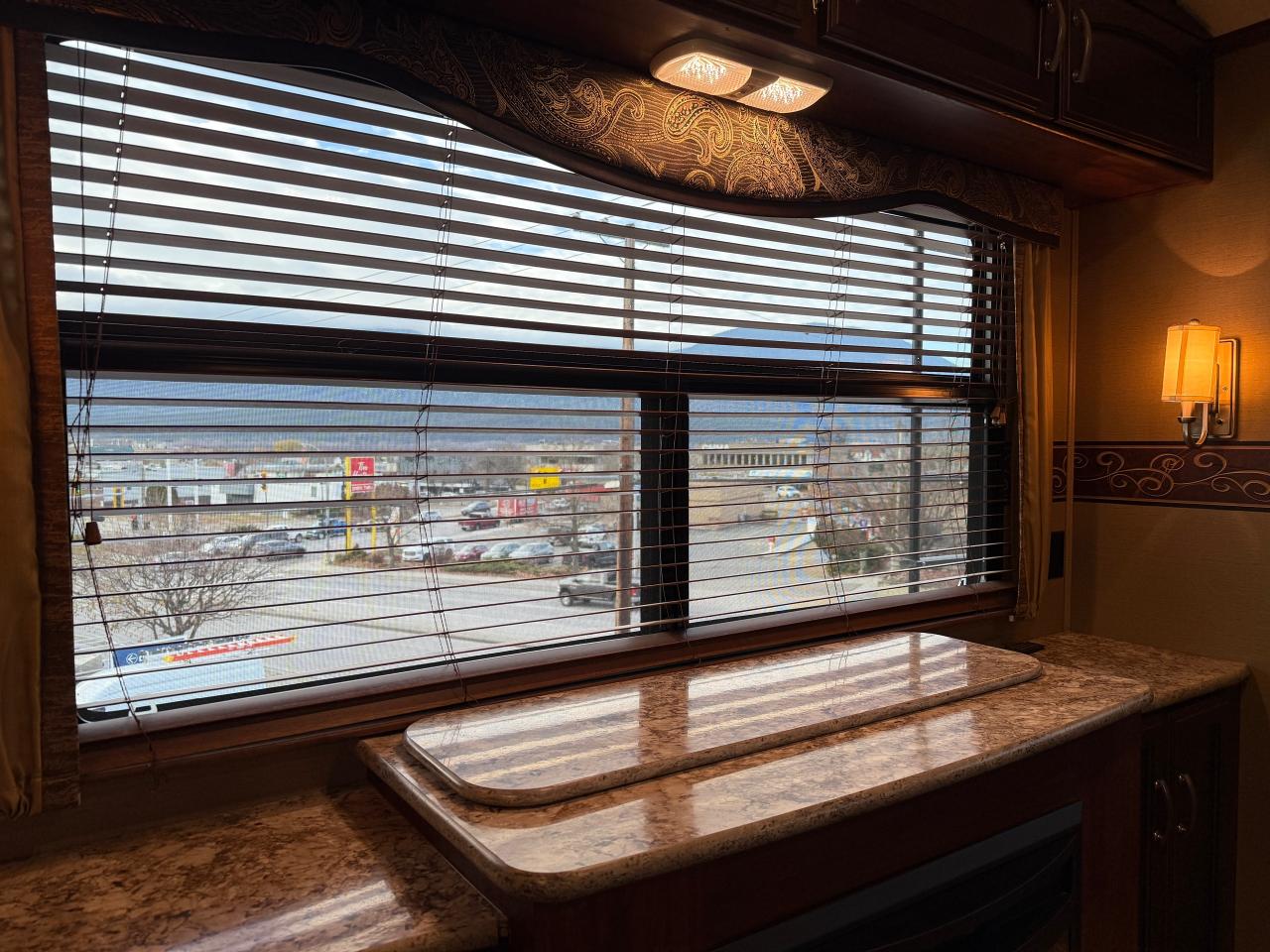 2015 Keystone Outback 298RE Photo5