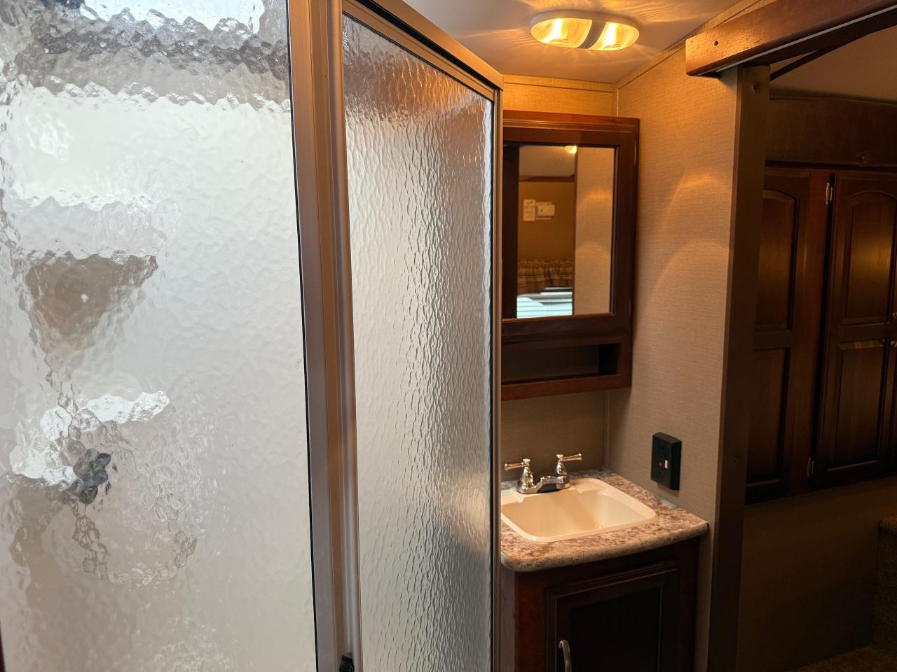 2015 Keystone Outback 298RE Photo5