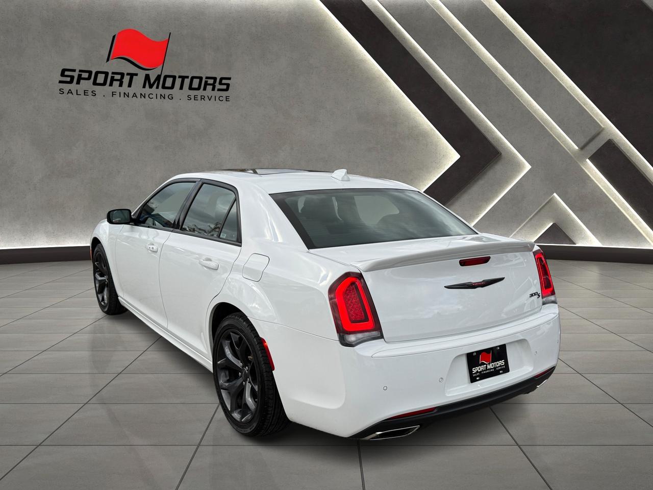 2023 Chrysler 300 300S RWD+Adaptive Cruise+Roof+LIKE NEW Photo