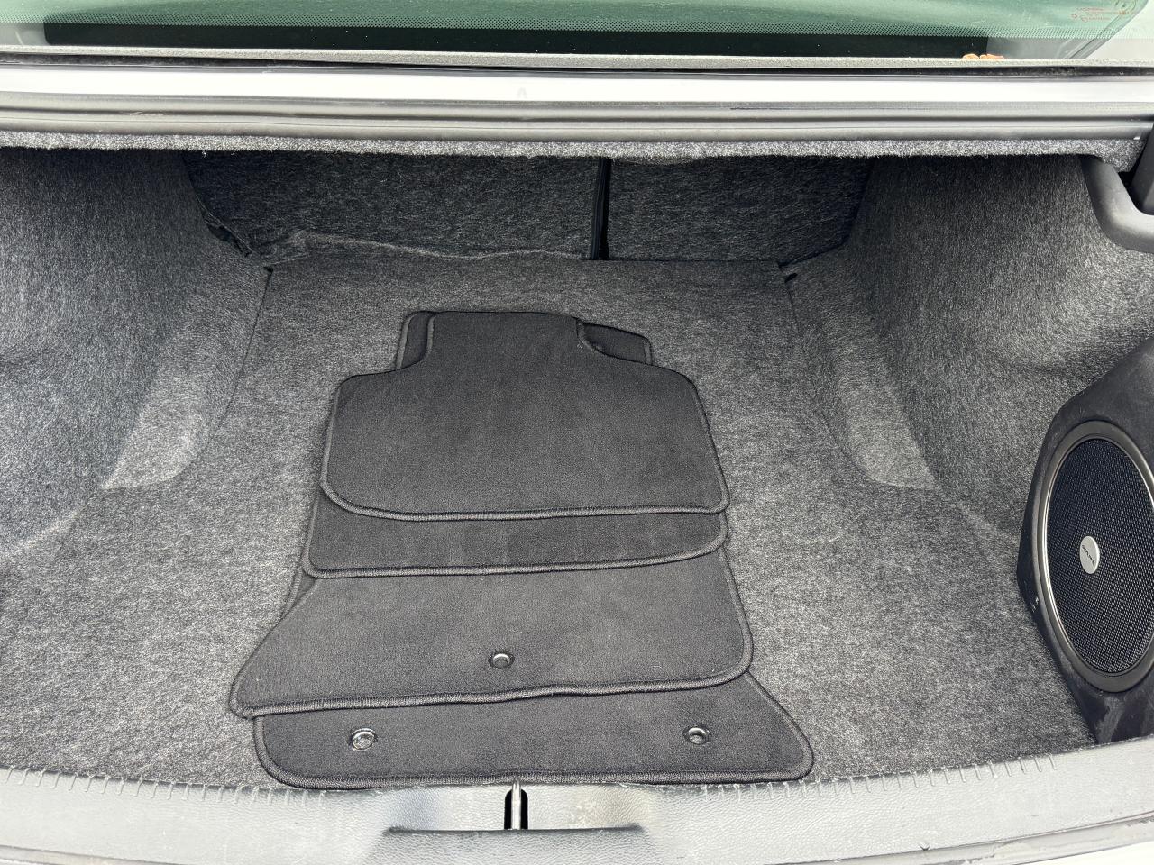 2023 Chrysler 300 300S RWD+Adaptive Cruise+Roof+LIKE NEW Photo