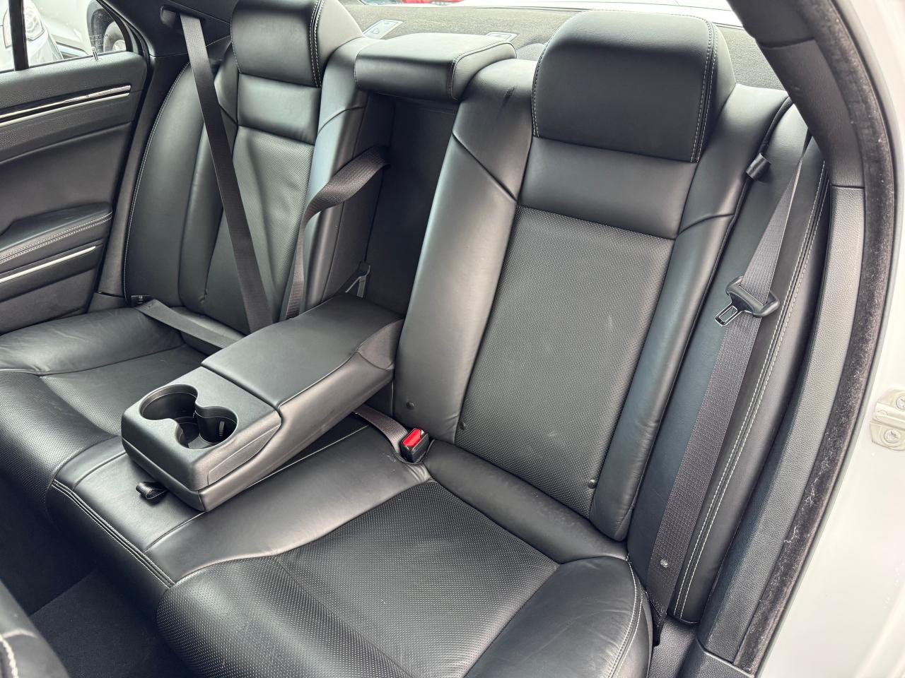 2023 Chrysler 300 300S RWD+Adaptive Cruise+Roof+LIKE NEW Photo28