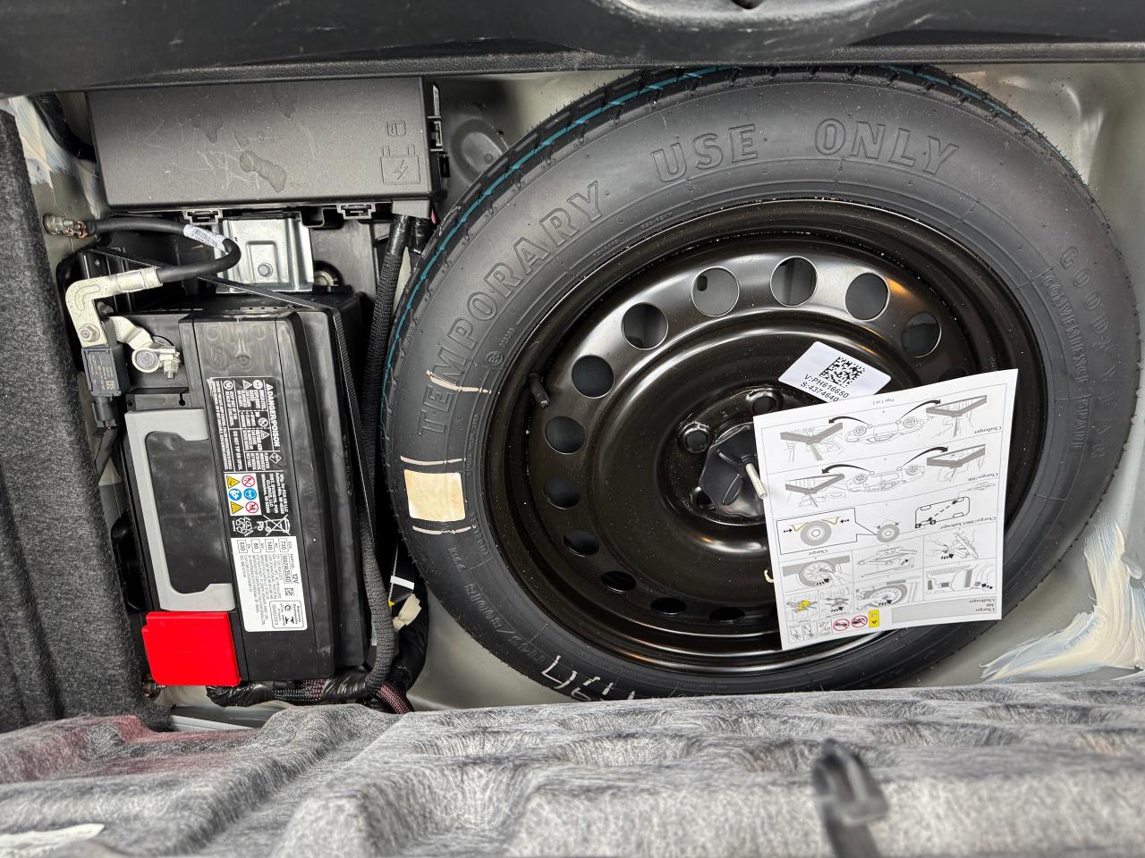 2023 Chrysler 300 300S RWD+Adaptive Cruise+Roof+LIKE NEW Photo