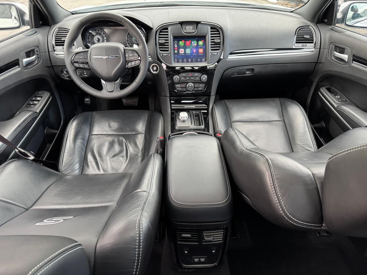 2023 Chrysler 300 300S RWD+Adaptive Cruise+Roof+LIKE NEW Photo2