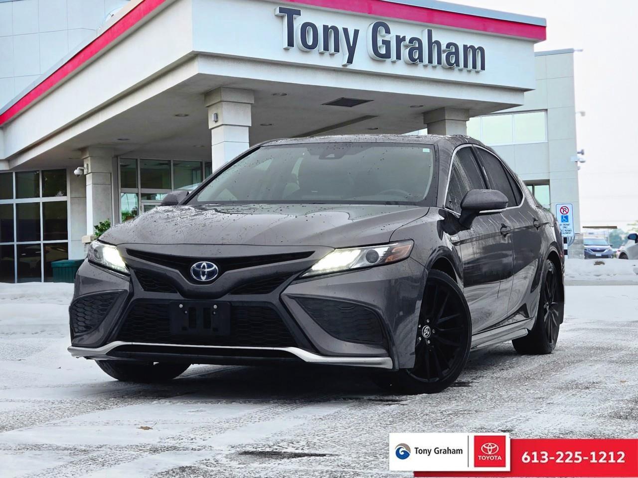 2021 Toyota Camry Hybrid XSE Photo0