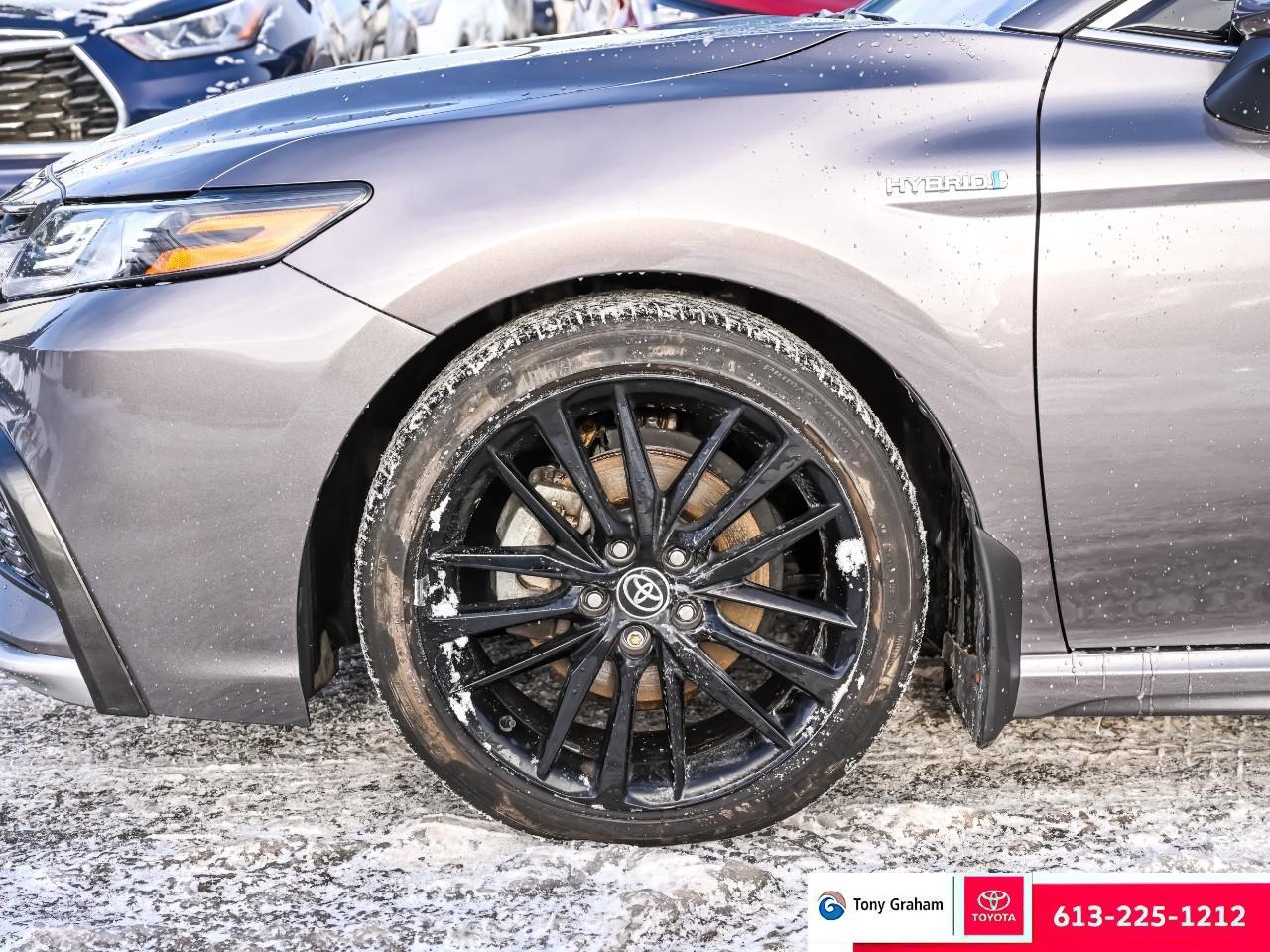 2021 Toyota Camry Hybrid XSE Photo