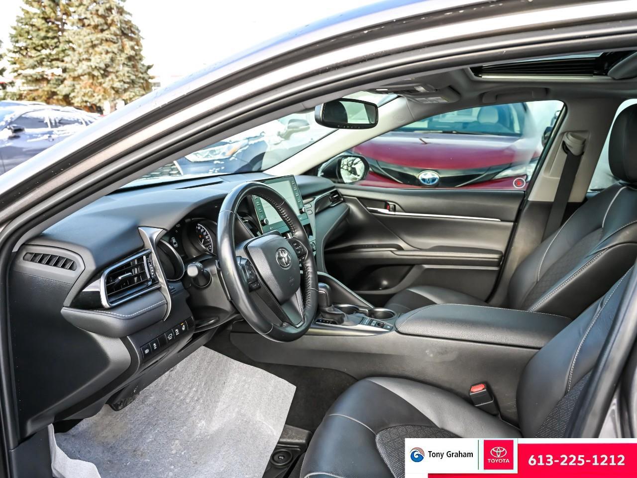 2021 Toyota Camry Hybrid XSE Photo