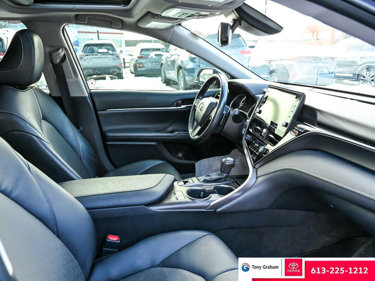 2021 Toyota Camry Hybrid XSE Photo