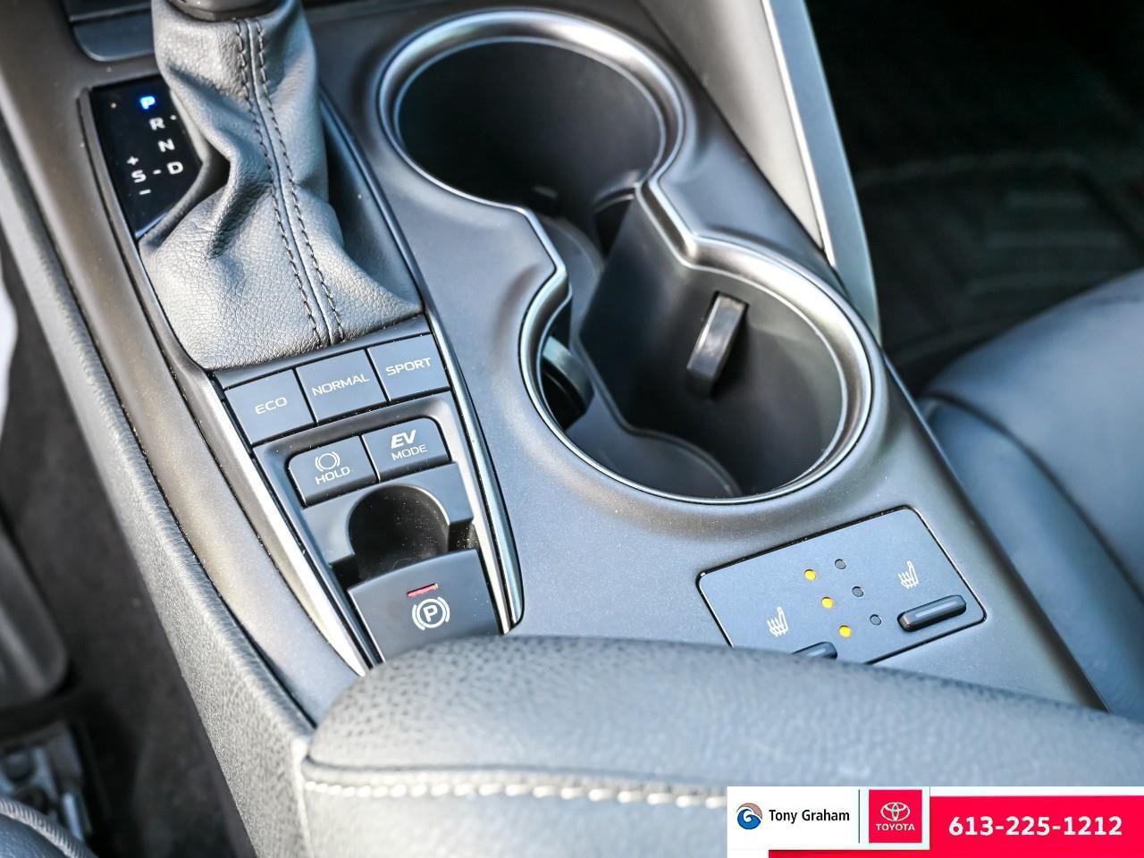 2021 Toyota Camry Hybrid XSE Photo