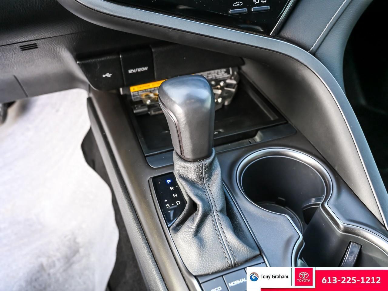 2021 Toyota Camry Hybrid XSE Photo