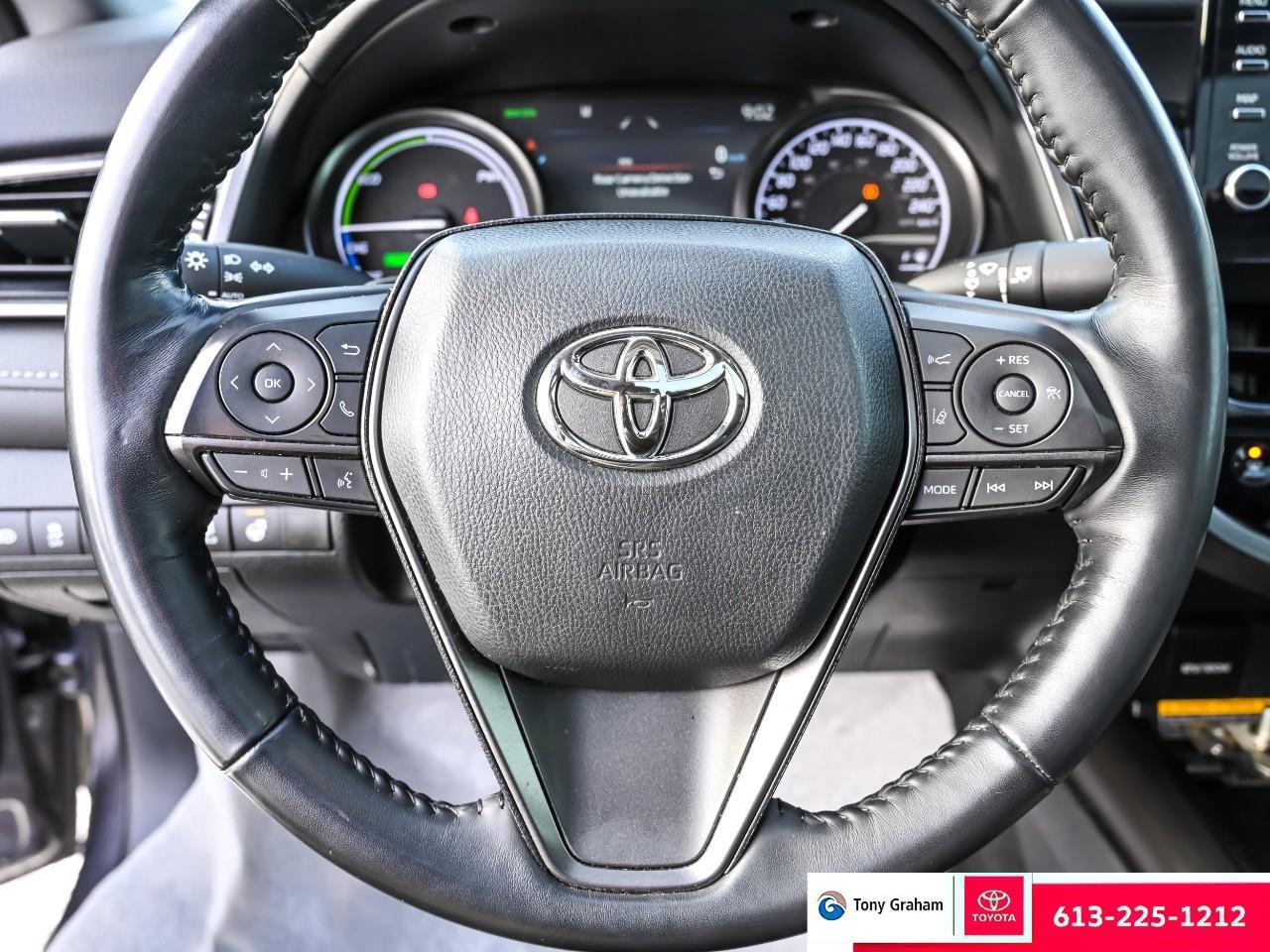 2021 Toyota Camry Hybrid XSE Photo