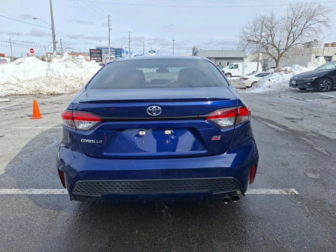 2022 Toyota Corolla SE Photo3