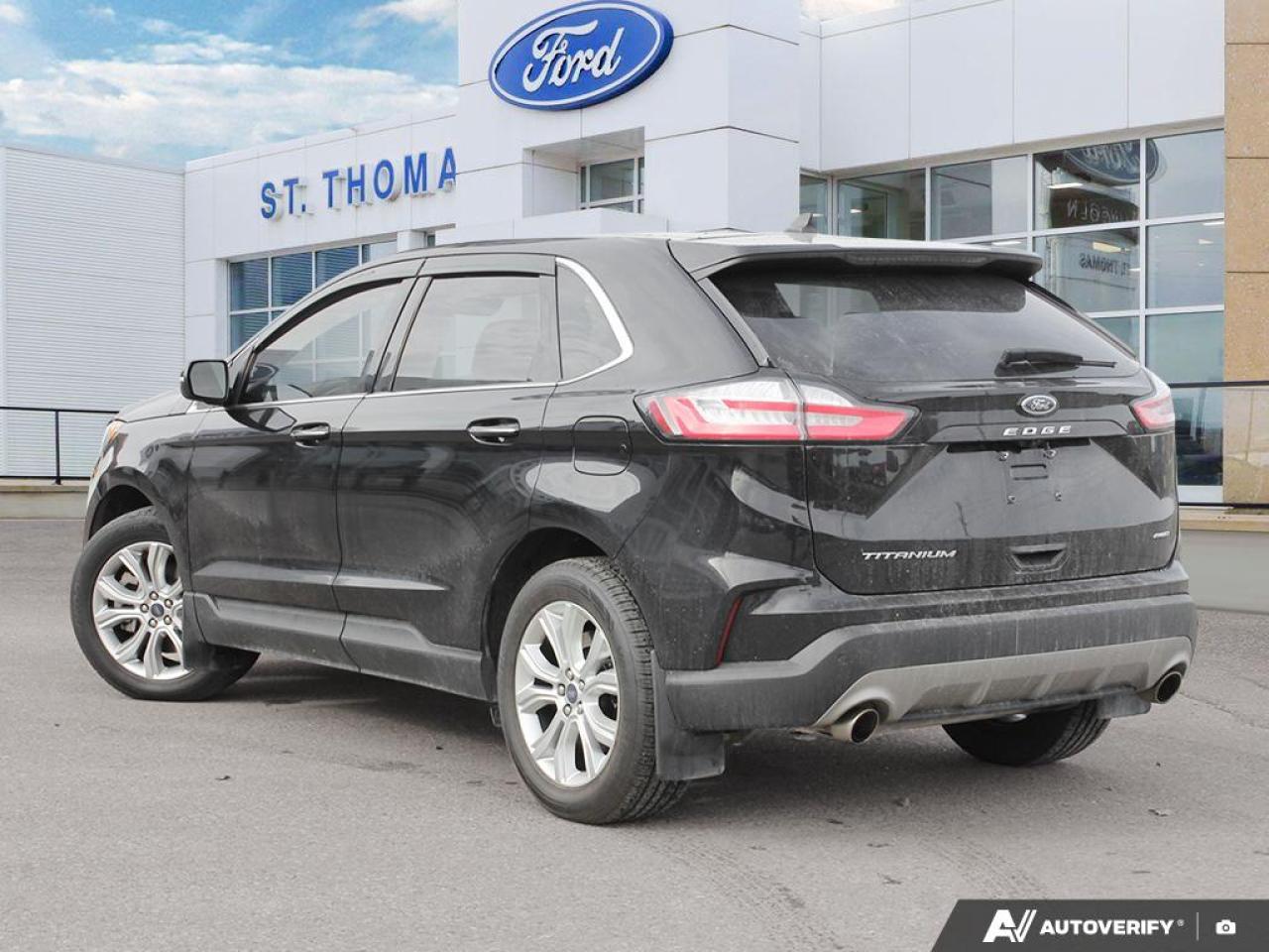 2021 Ford Edge Titanium Photo3