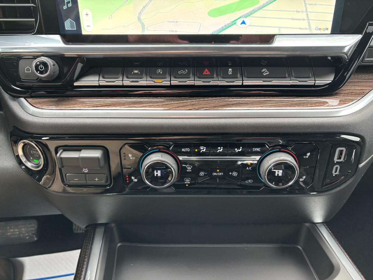 2026 Chevrolet Silverado 1500 2026 Chevrolet Silverado RST Crew Cab 4WD Photo