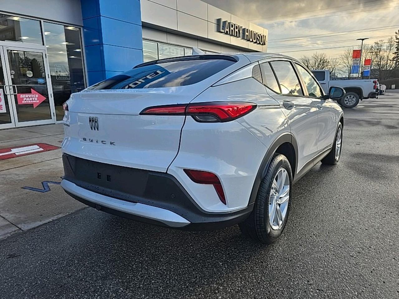 2026 Buick Envista Preferred Photo2