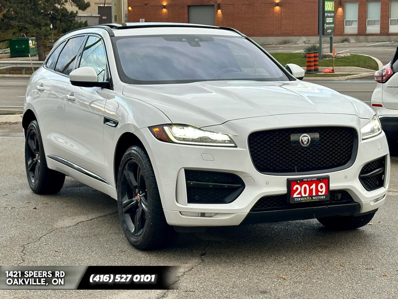2019 Jaguar F-PACE R-Sport - Photo #6