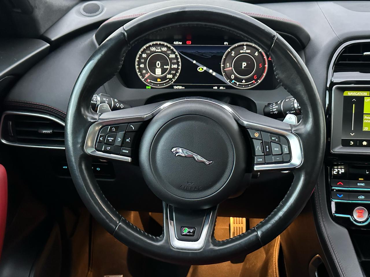 2019 Jaguar F-PACE R-Sport - Photo #11