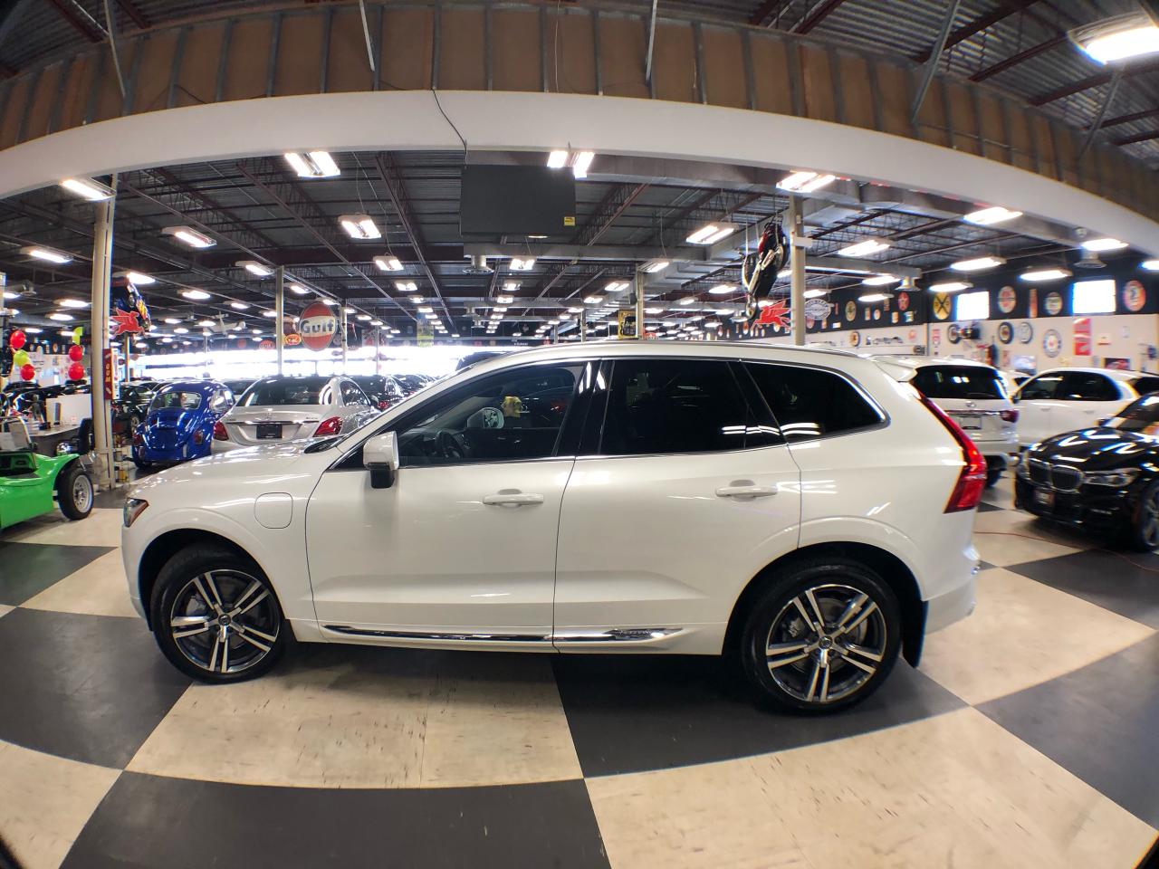 2021 Volvo XC60 RECHARGE T8 eAWD PHEV INSCRIPTION LEATHER NAV Photo4