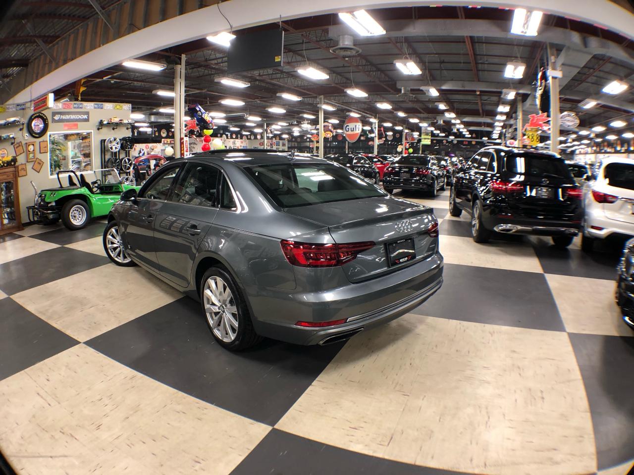 2019 Audi A4 KOMFORT AWD LEATHER P/SUNROOF P/START CAMERA Photo3