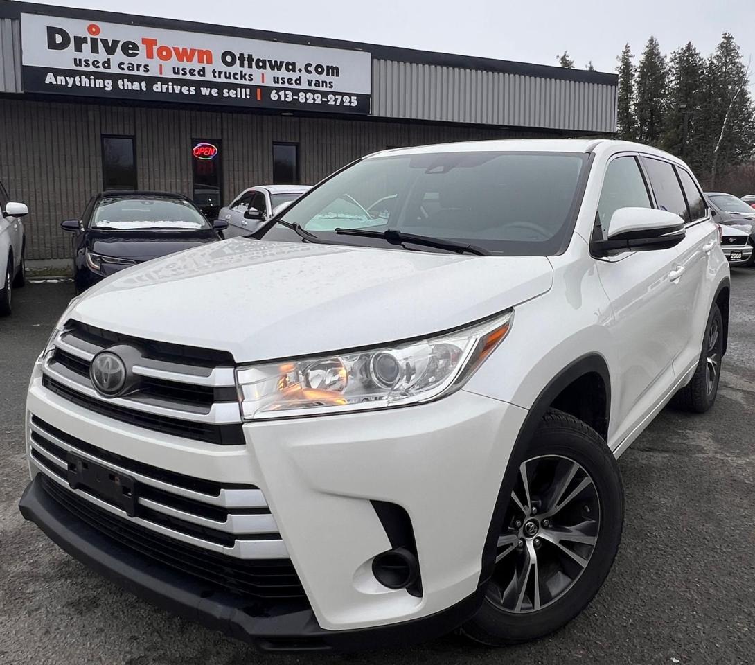 Used 2017 Toyota Highlander LE for sale in Ottawa, ON