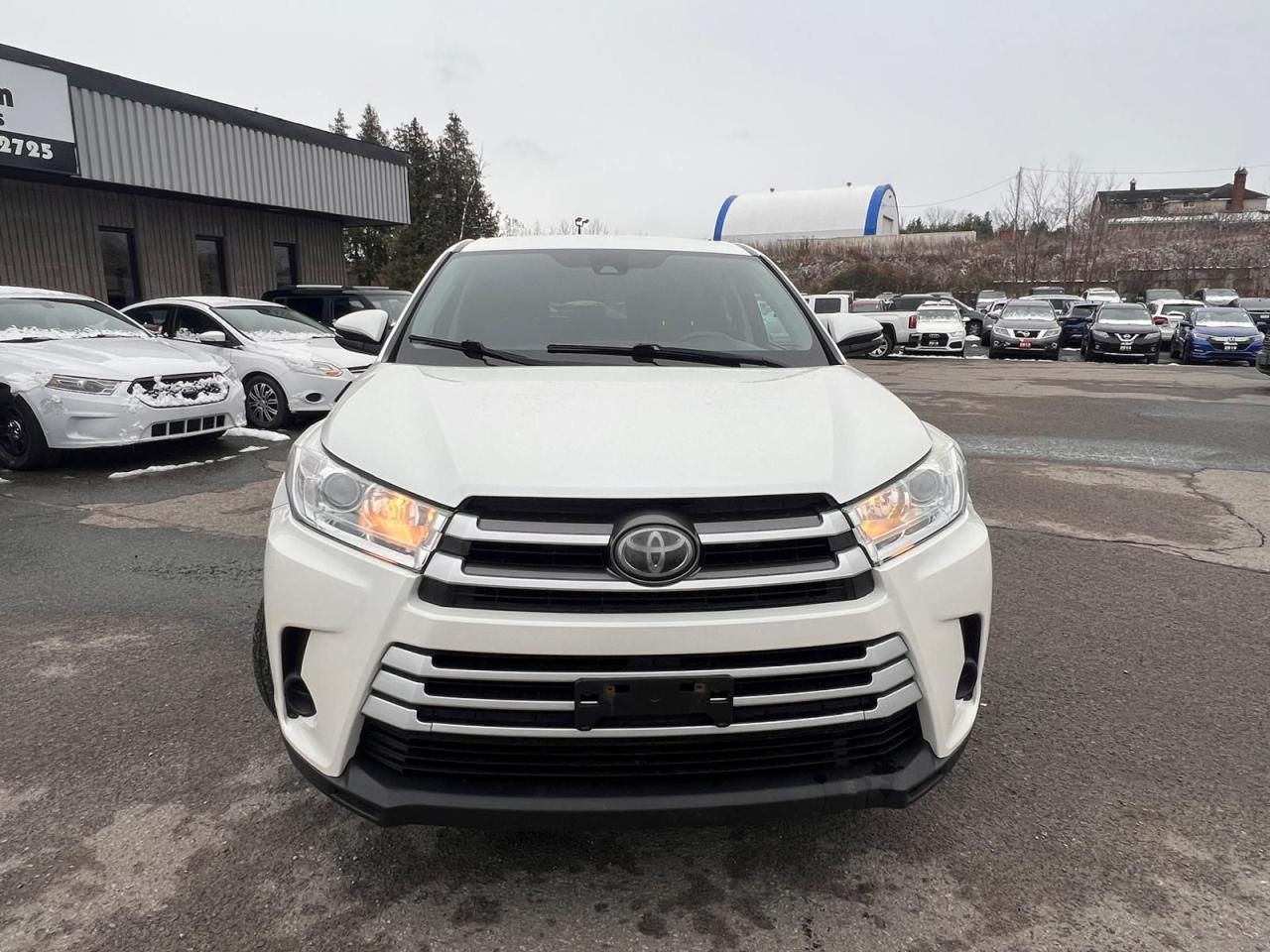 2017 Toyota Highlander LE - Photo #8