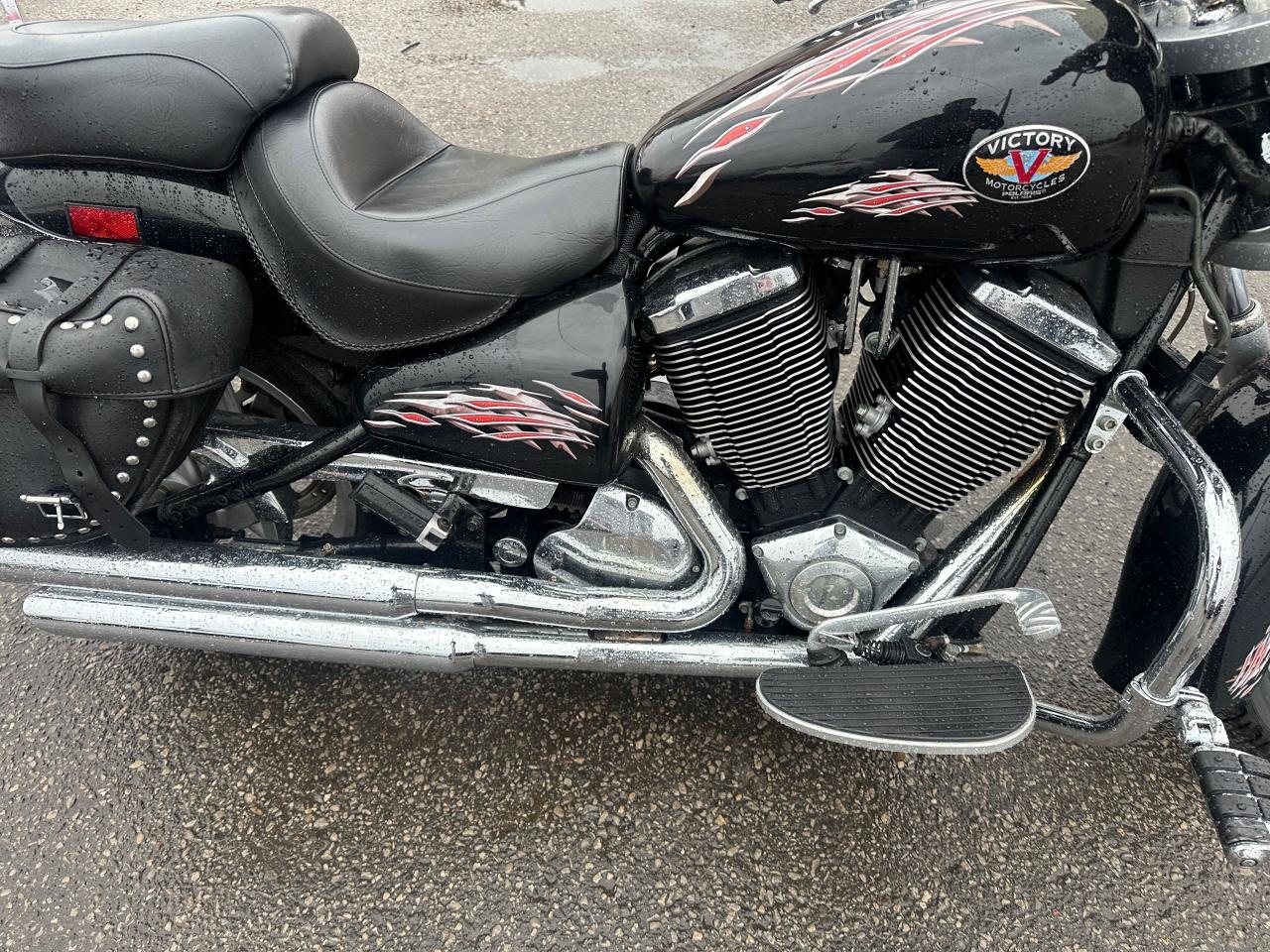 2003 Victory Cross Country  CLASSIC CRUISER, SOFT BAGS, BACK REST, CLEAN BIKE - Photo #5