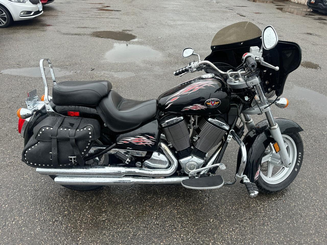 2003 Victory Cross Country  CLASSIC CRUISER, SOFT BAGS, BACK REST, CLEAN BIKE - Photo #11