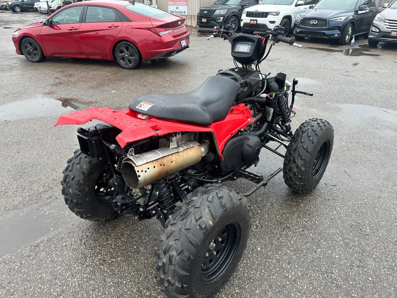 2022 Suzuki KingQuad 750 XP, WINCH, 4X4, LOW KMS, THEFT RECOVERY - Photo #8