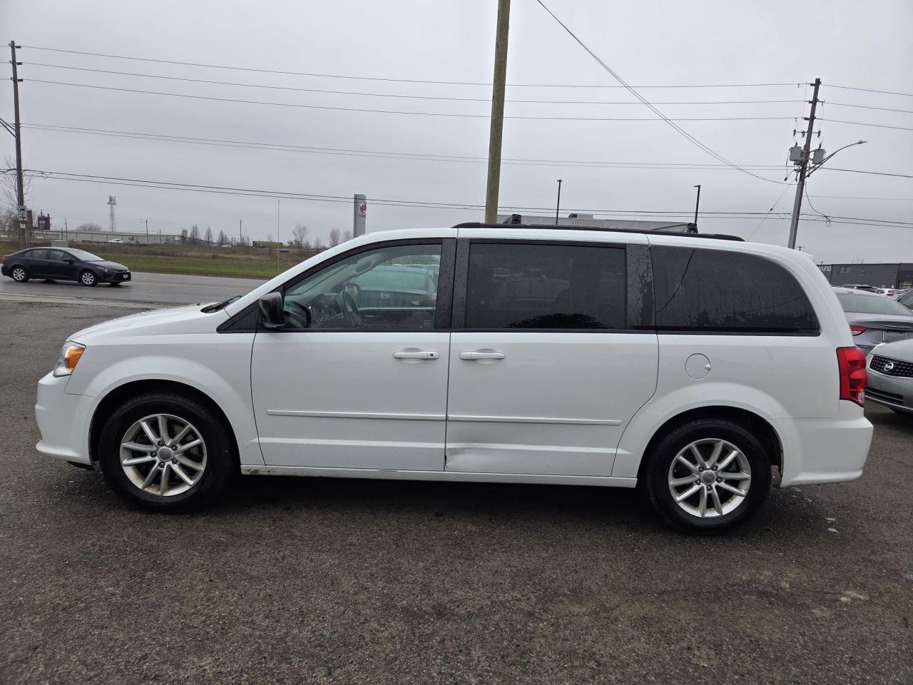 2015 Dodge Grand Caravan SXT, ALLOYS, 7 PASSENGER, ONLY 167KMS, CERTIFIED - Photo #2