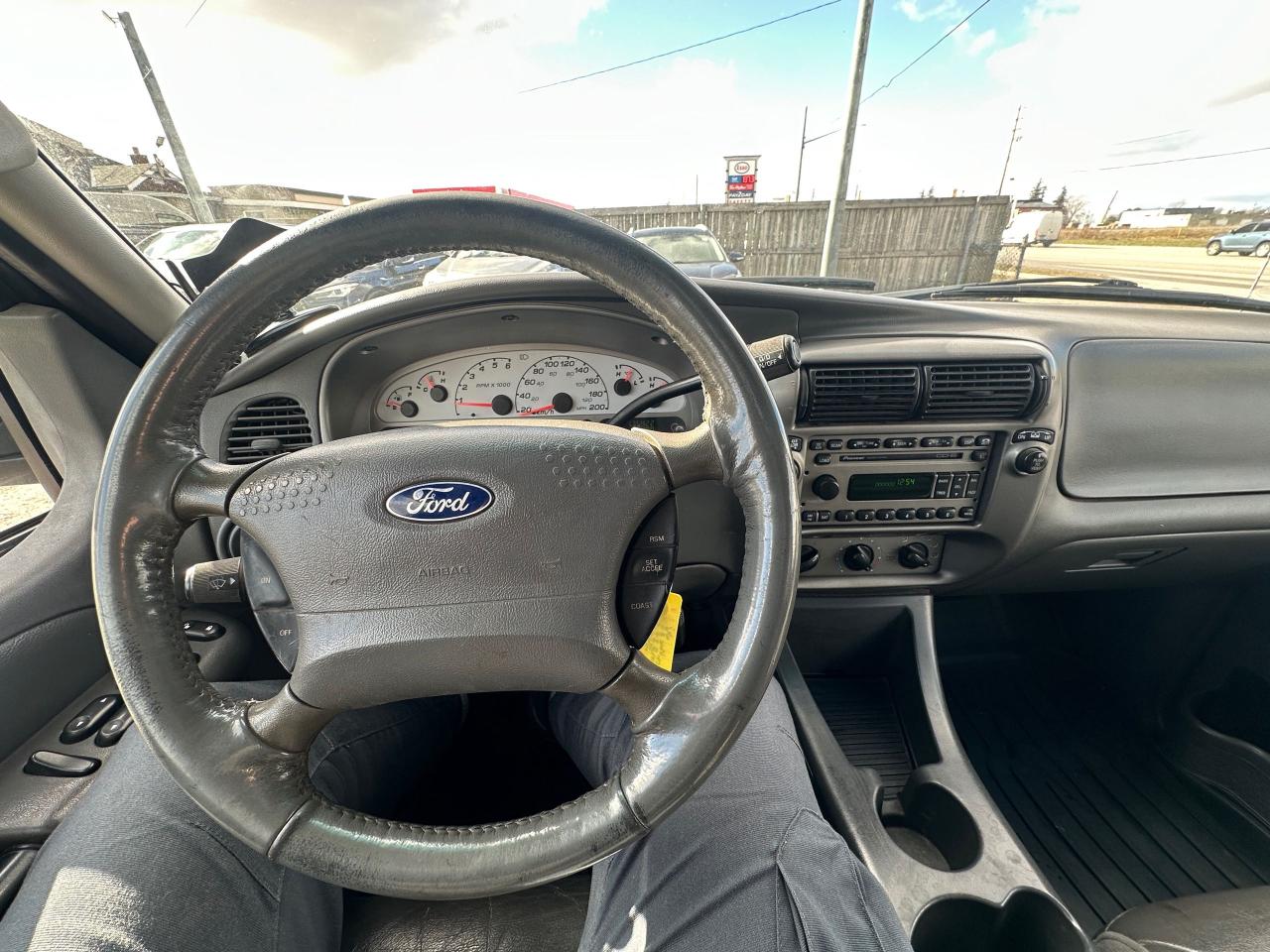 2005 Ford Explorer Sport Trac XLT, LEATHER, 4X4, CREW CAB, GREAT SHAPE, CERT - Photo #13