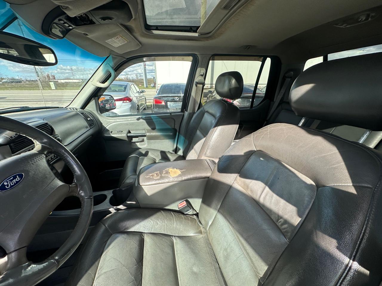 2005 Ford Explorer Sport Trac XLT, LEATHER, 4X4, CREW CAB, GREAT SHAPE, CERT - Photo #12