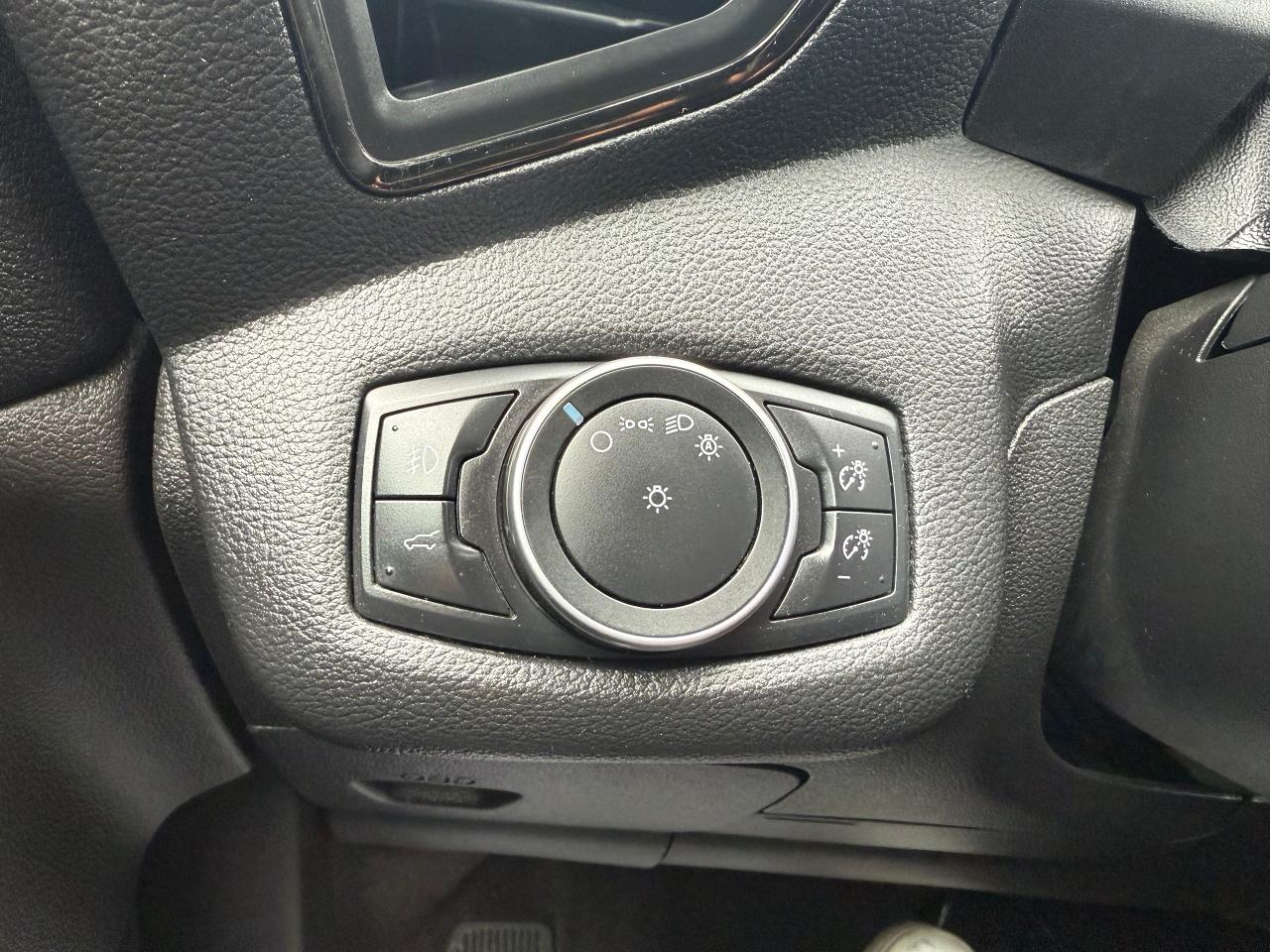 2018 Ford Escape SEL 4WD *SAFETY INCL*SEL AWD*FINANCING AVAIL* - Photo #13