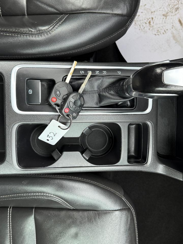 2018 Ford Escape SEL 4WD *SAFETY INCL*SEL AWD*FINANCING AVAIL* - Photo #11