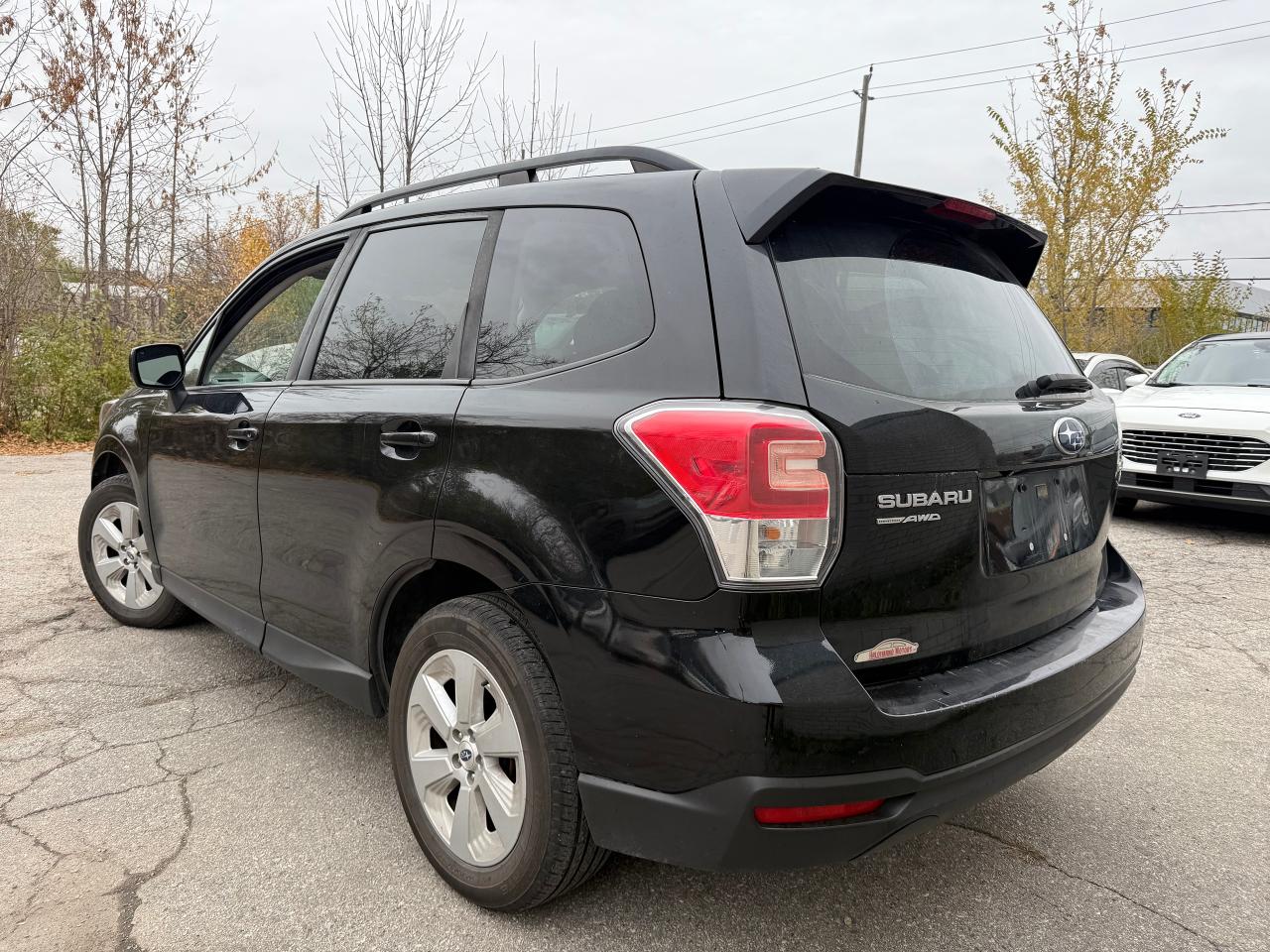 2017 Subaru Forester 2.5i Convenience *CLEAN CARFAX*SAFETY INCL* - Photo #3