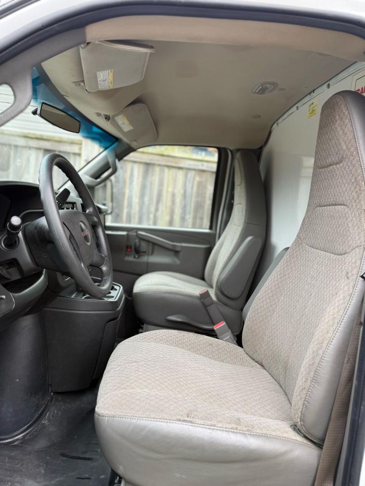 2020 GMC Savana 3500 Cube - Photo #15