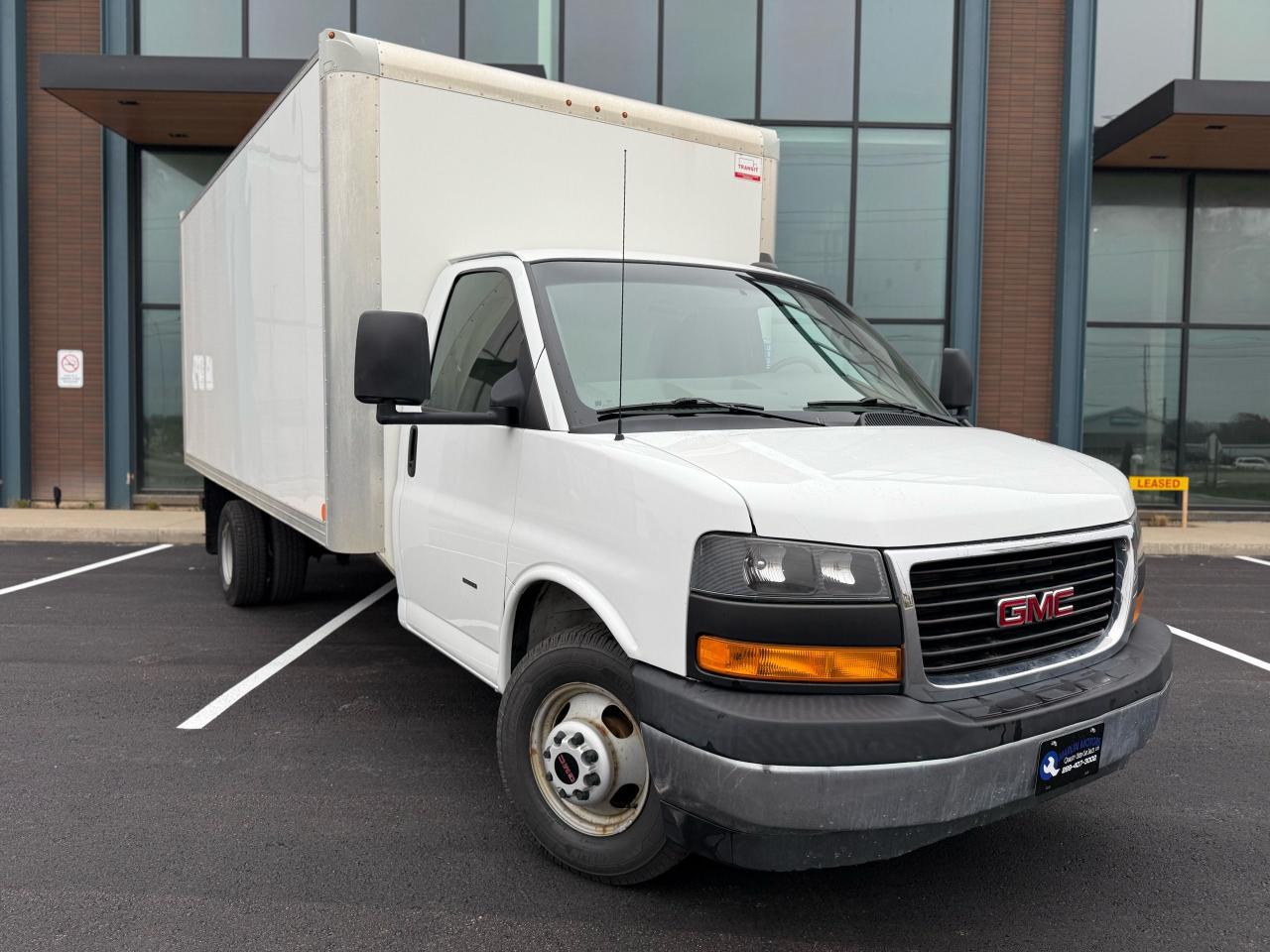 2020 GMC Savana 3500 Cube - Photo #3