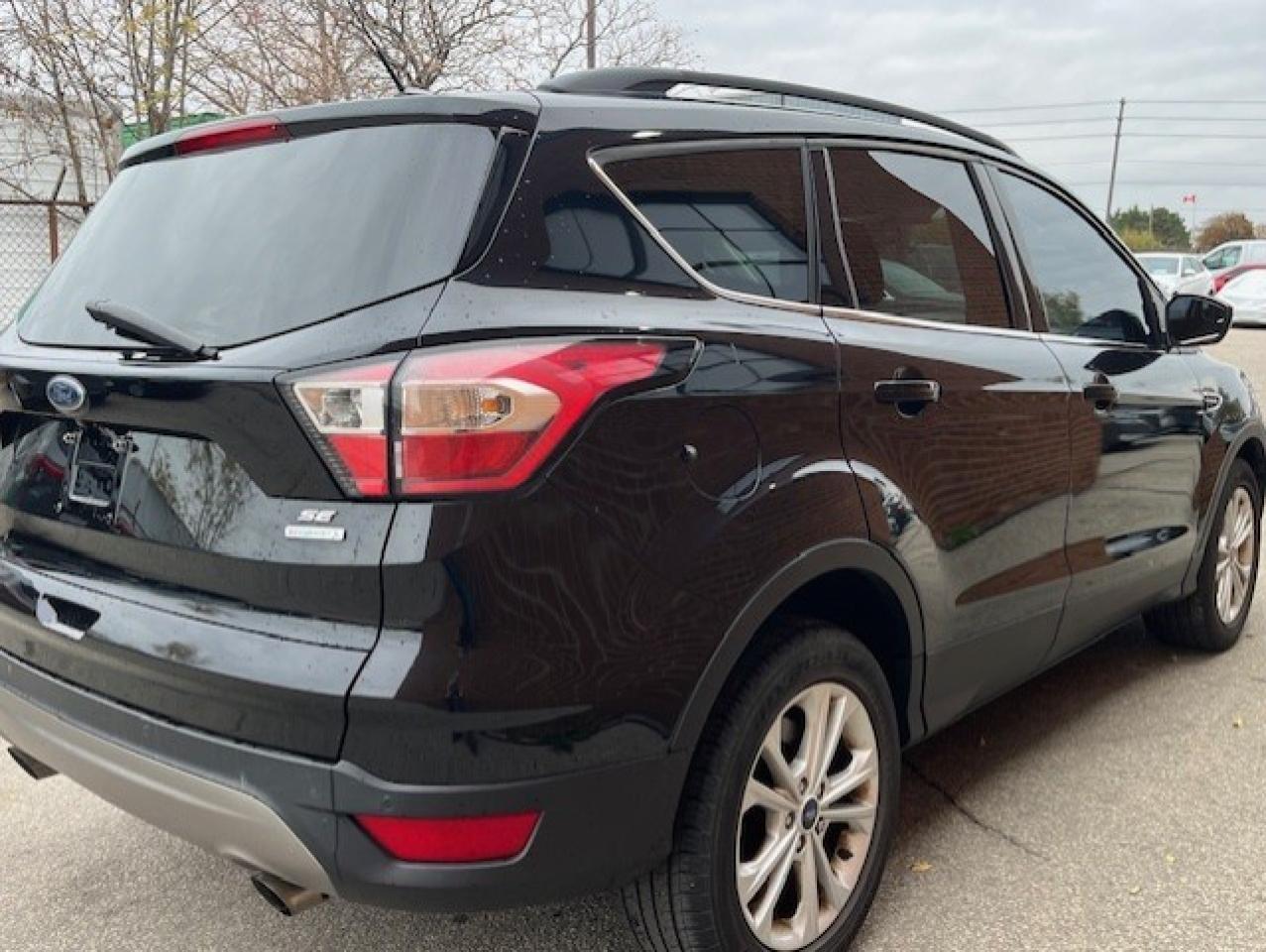 2017 Ford Escape FWD 4dr SE Photo