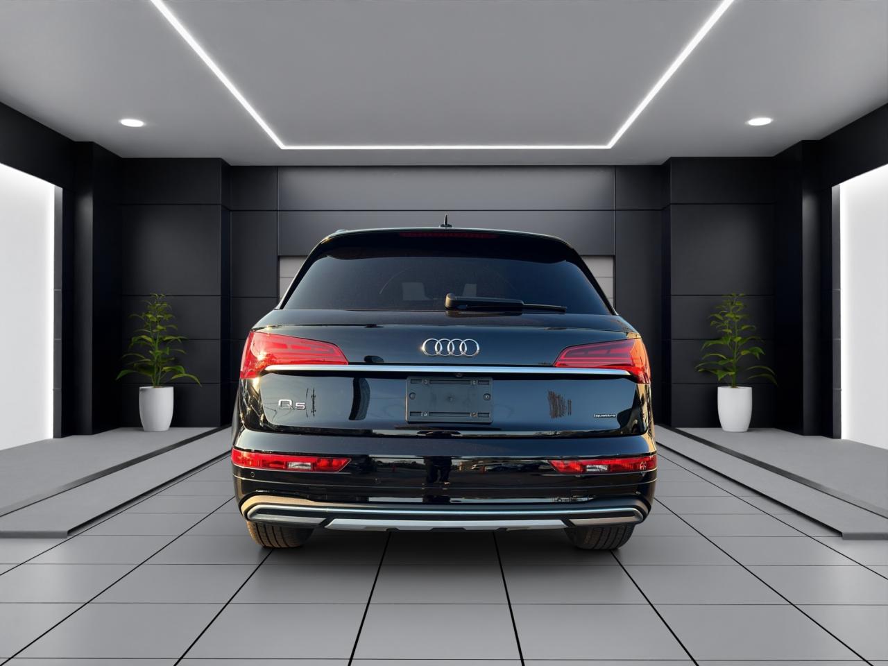 2021 Audi Q5 QUATTRO - REVERSE CAMERA - LEATHER - AWD !!! Photo