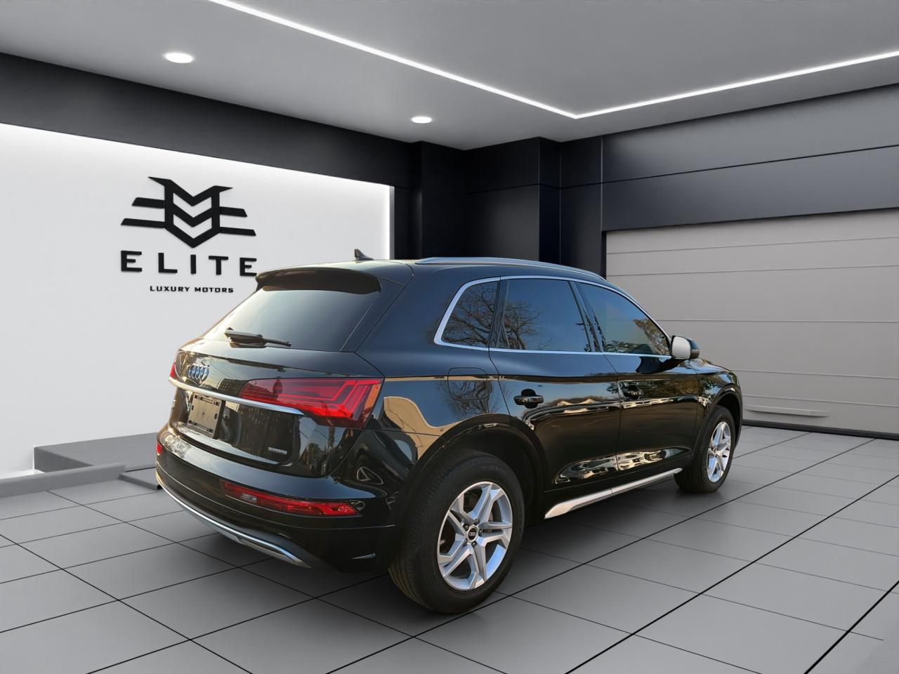 2021 Audi Q5 QUATTRO - REVERSE CAMERA - LEATHER - AWD !!! Photo