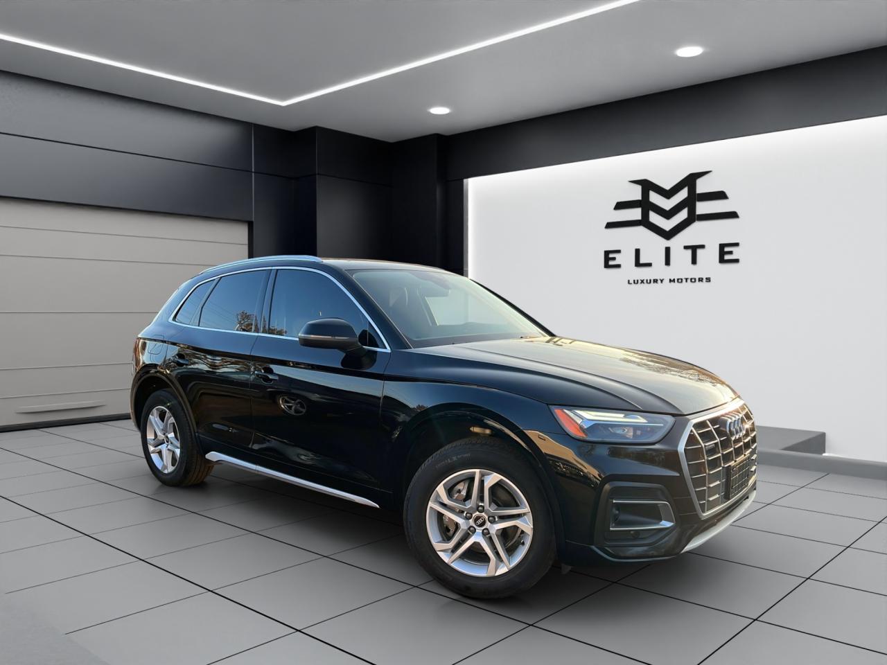 2021 Audi Q5 QUATTRO - REVERSE CAMERA - LEATHER - AWD !!! Photo