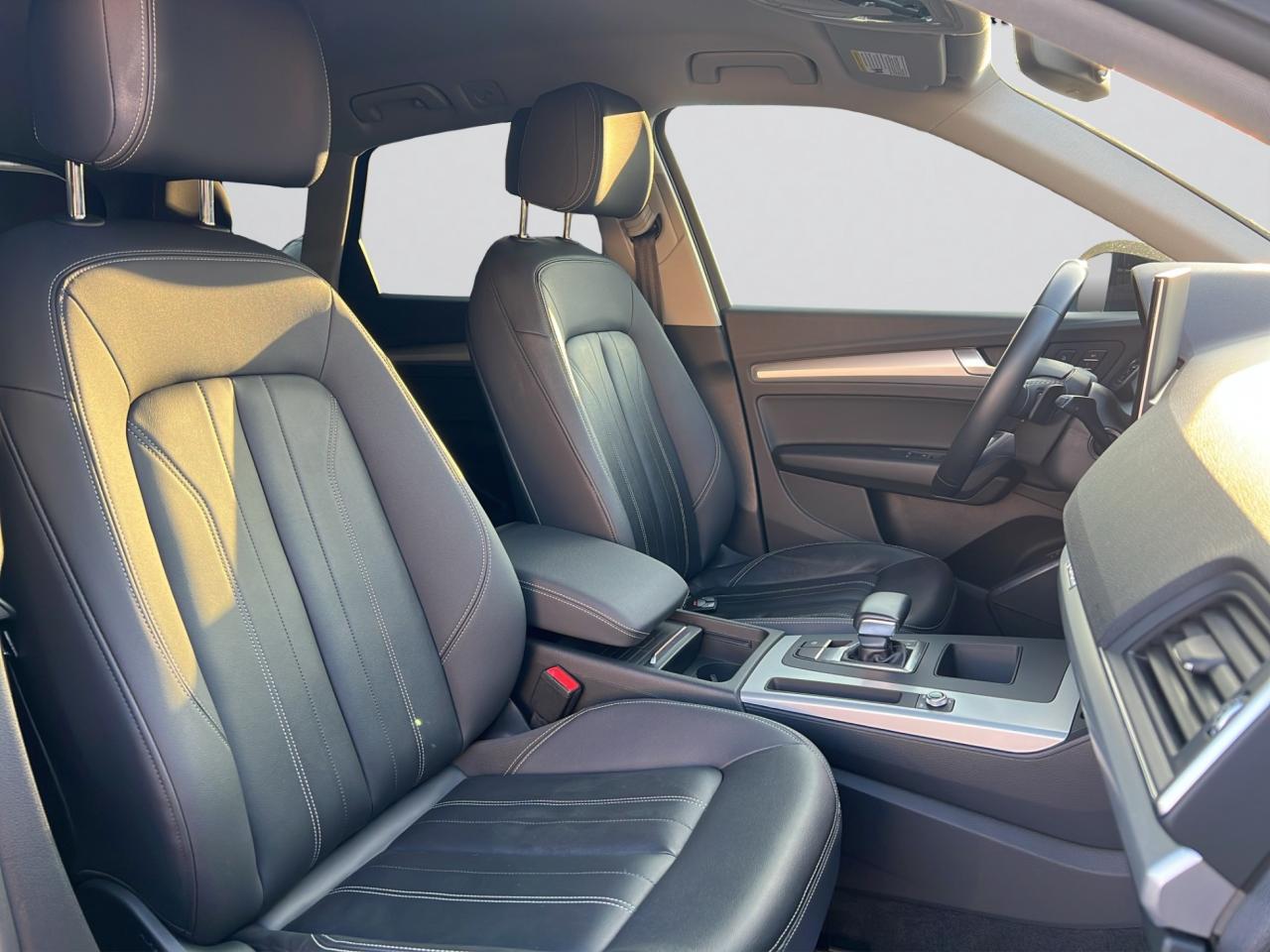 2021 Audi Q5 QUATTRO - REVERSE CAMERA - LEATHER - AWD !!! Photo