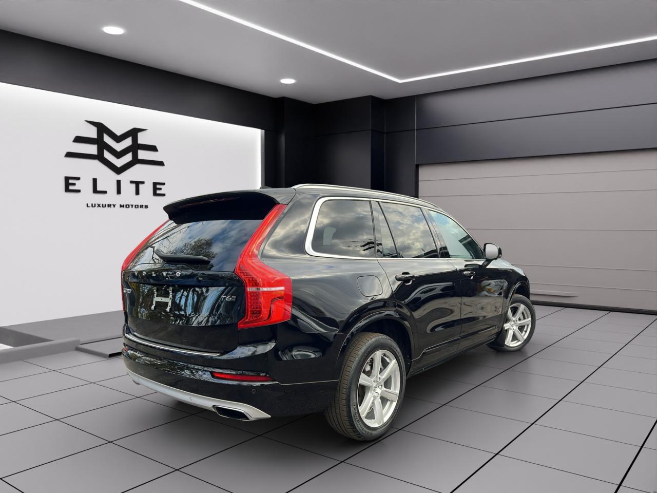2021 Volvo XC90 T6 AWD Momentum 7-Seater - Navigation !!! Photo
