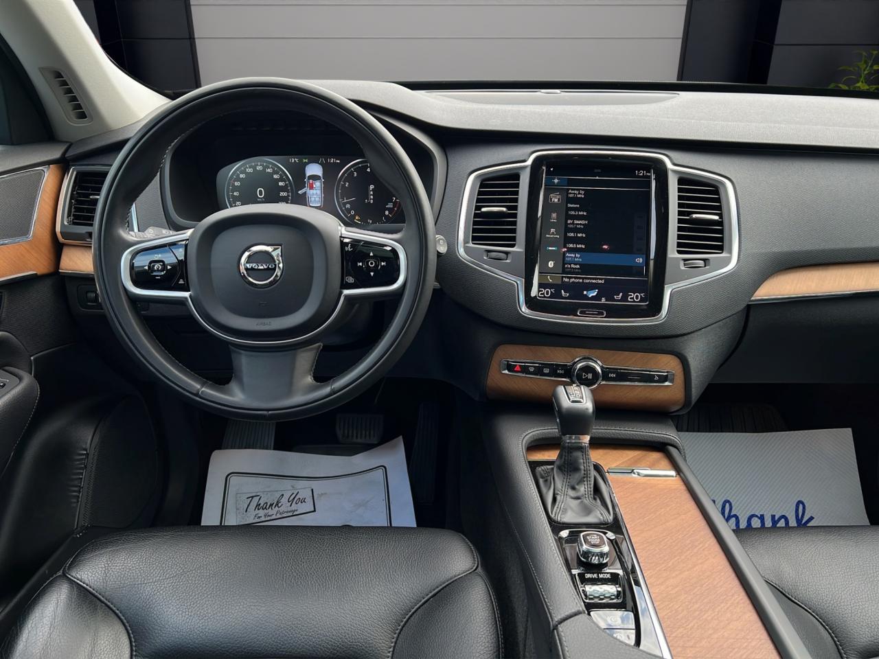 2021 Volvo XC90 T6 AWD Momentum 7-Seater - Navigation !!! Photo