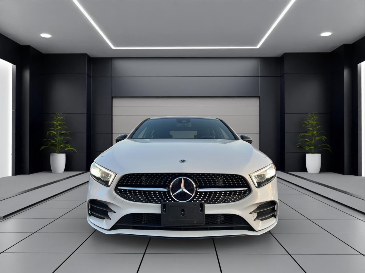 2022 Mercedes-Benz A-Class A 220 4MATIC-AMG PKG-NAVIGATION-TWO SETS OF KEYS !! Photo