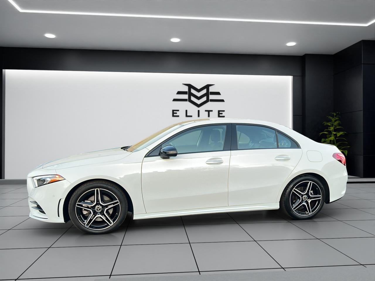 2022 Mercedes-Benz A-Class A 220 4MATIC-AMG PKG-NAVIGATION-TWO SETS OF KEYS !! Photo3