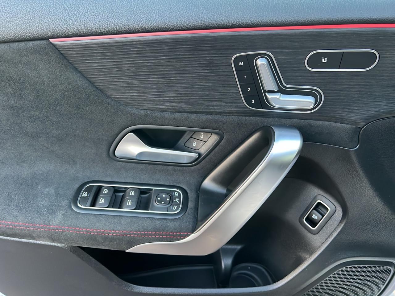 2022 Mercedes-Benz A-Class A 220 4MATIC-AMG PKG-NAVIGATION-TWO SETS OF KEYS !! Photo