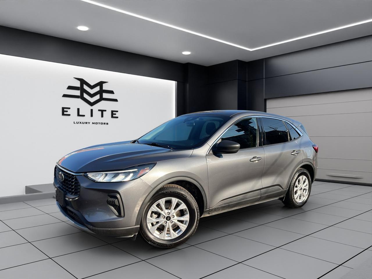 2023 Ford Escape ACTIVE - Blind Spot Monitor - Reverse Camera !!! Photo