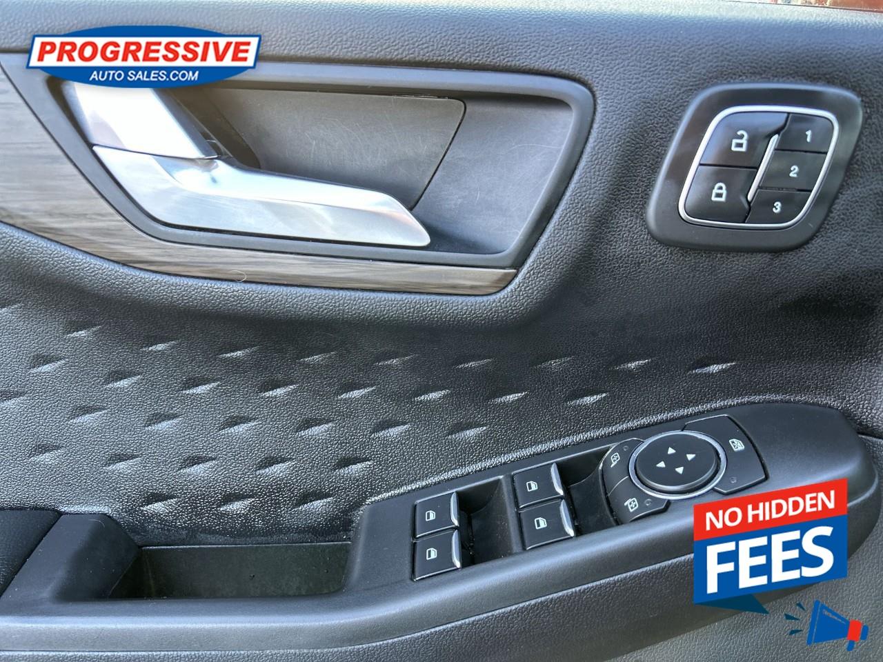 2020 Ford Escape Titanium Photo