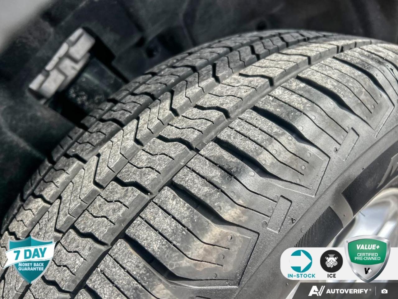 2023 Jeep Grand Cherokee Laredo HEATED SEATS | HEATED STEERING WHEEL | ADAPTIVE CR Photo